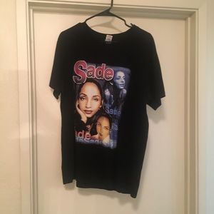 Sade t-shirt size Large